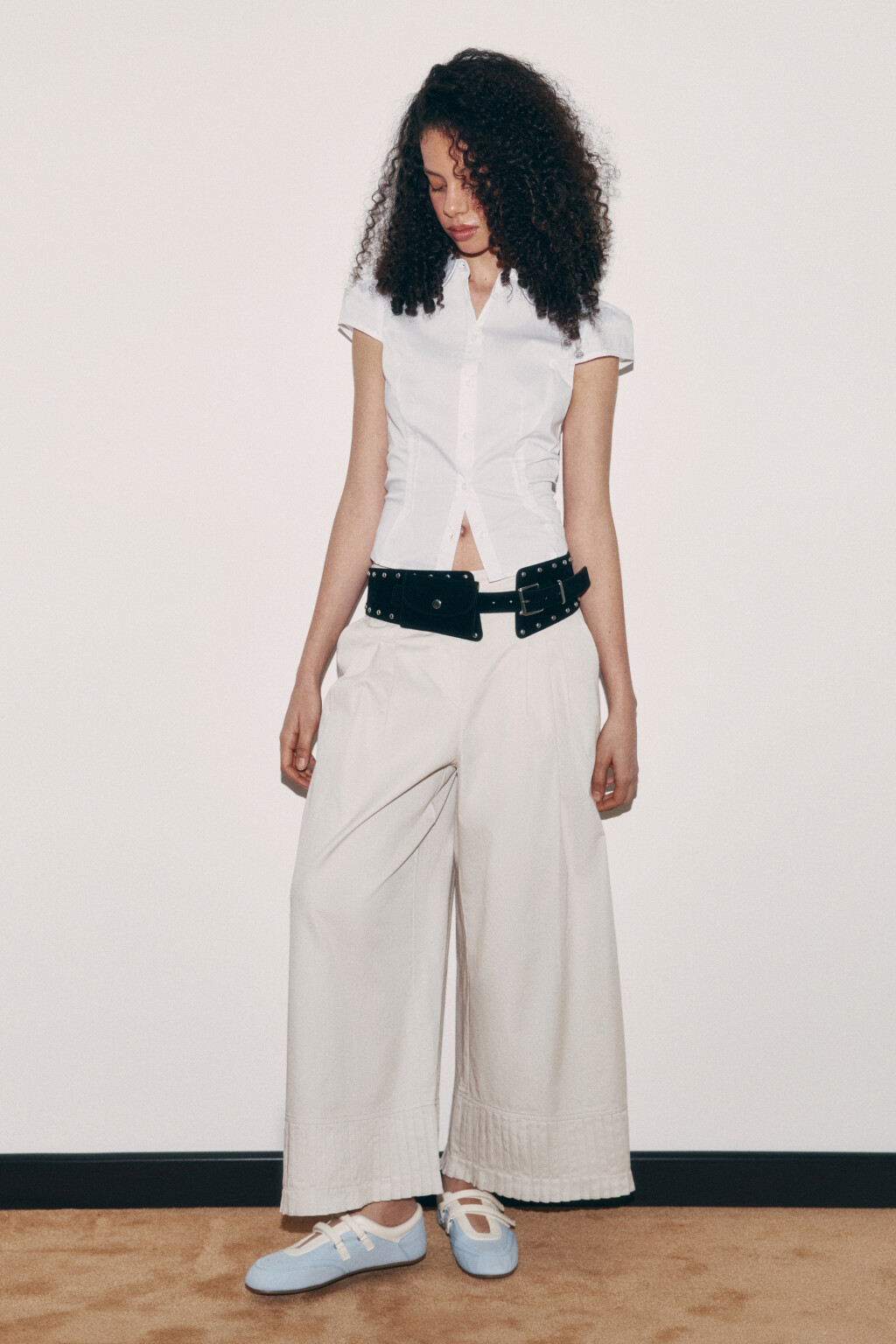 Брюки-кюлоты хлопковые со средней посадкой и гофрированием - цвет молочный - 4