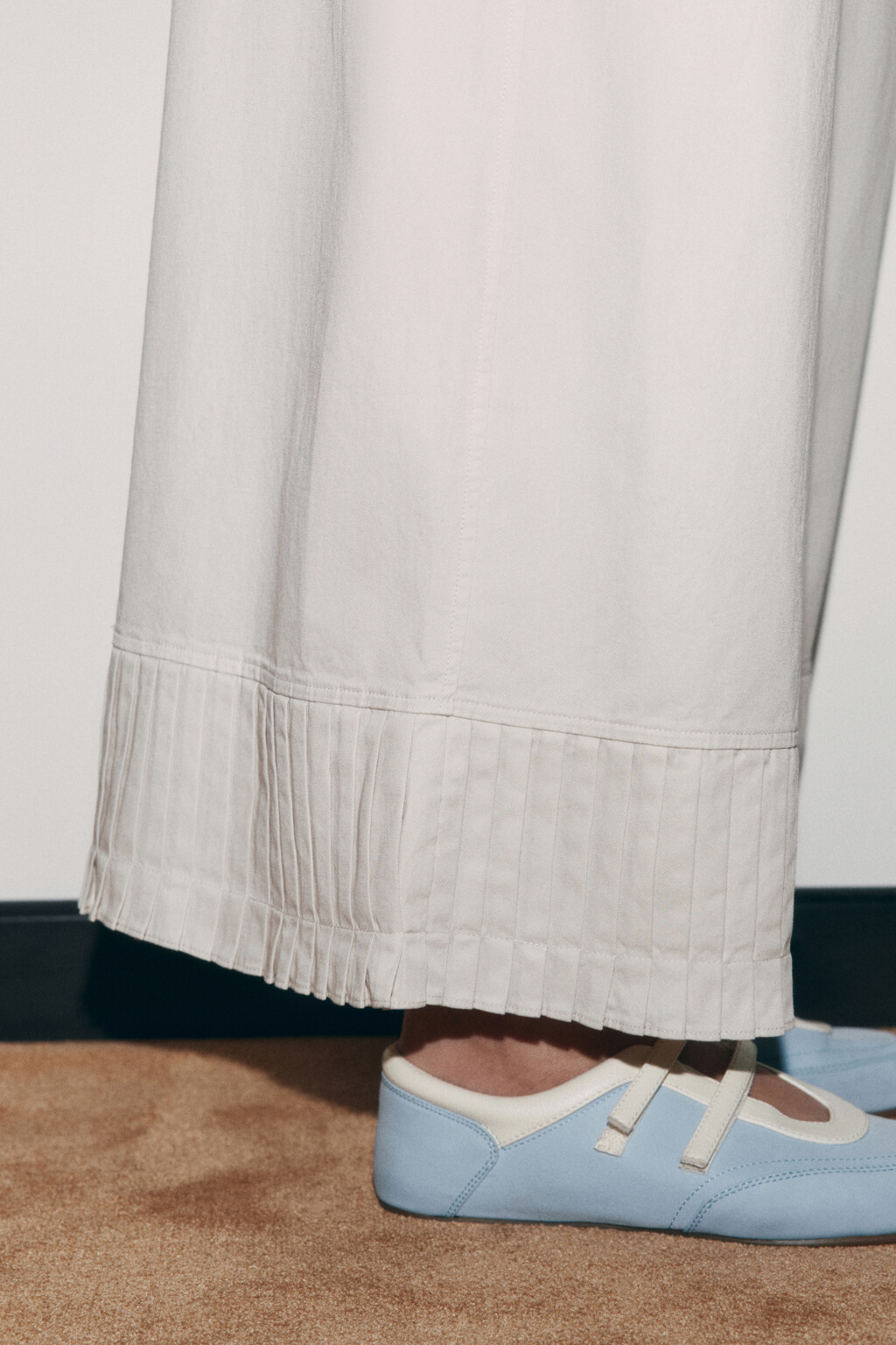 Брюки-кюлоты хлопковые со средней посадкой и гофрированием - цвет молочный - 6