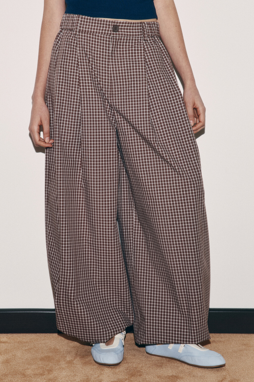 Брюки-баррель со средней посадкой в клетку - цвет коричневый - 3