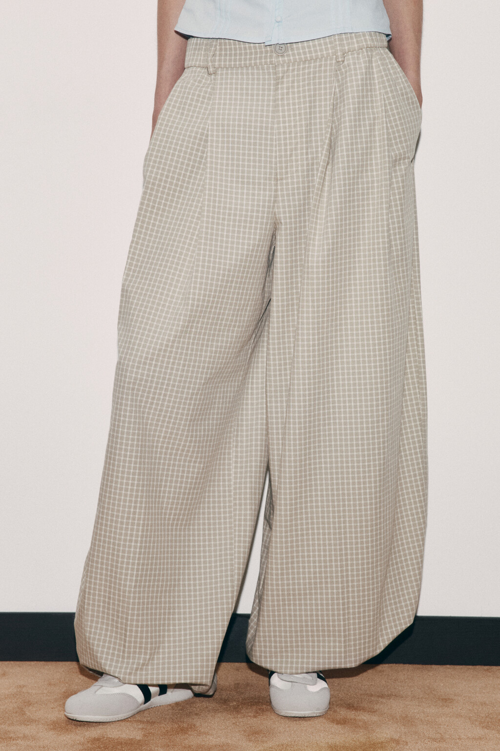 Брюки-баррель со средней посадкой в клетку - цвет бежевый - 3