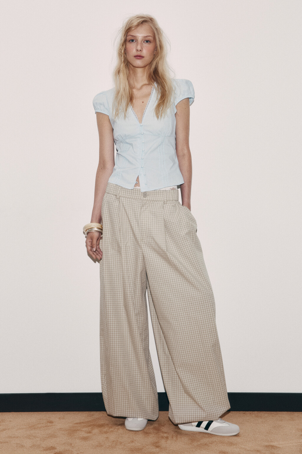 Брюки-баррель со средней посадкой в клетку - цвет бежевый - 5