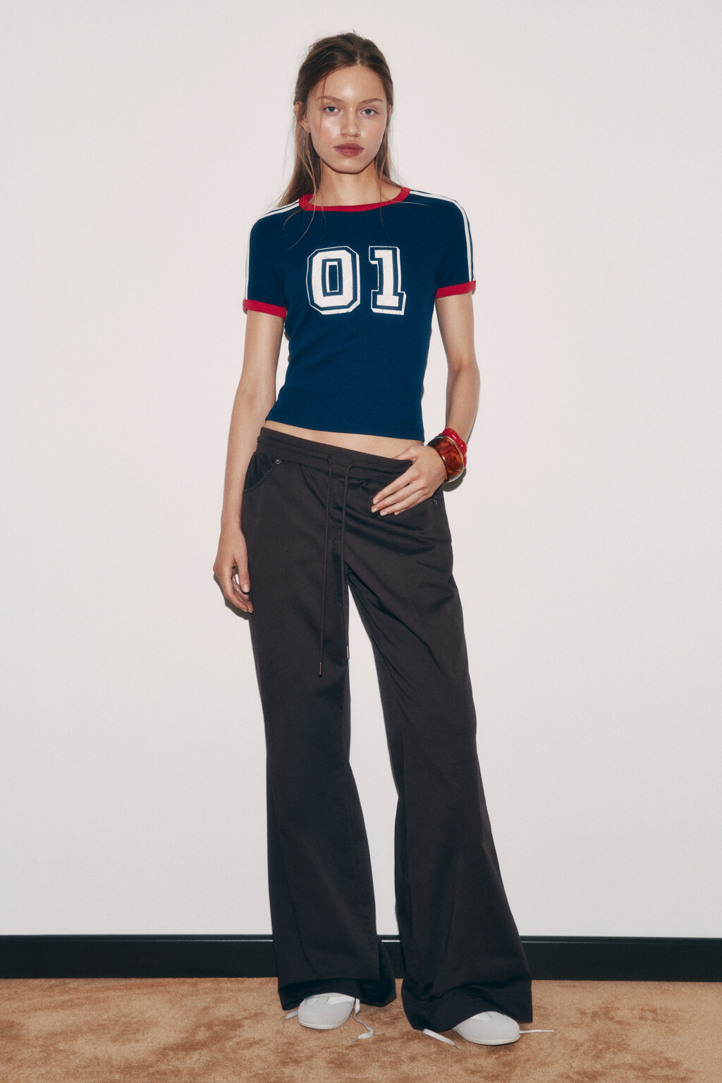 Брюки клеш хлопковые с низкой посадкой на завязках - цвет коричневый - 5