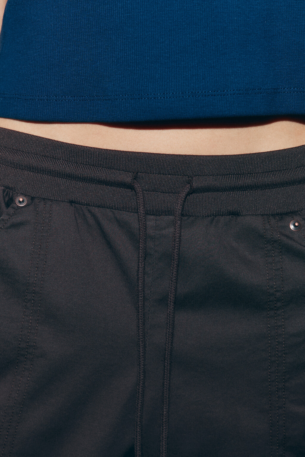 Брюки клеш хлопковые с низкой посадкой на завязках - цвет коричневый - 7