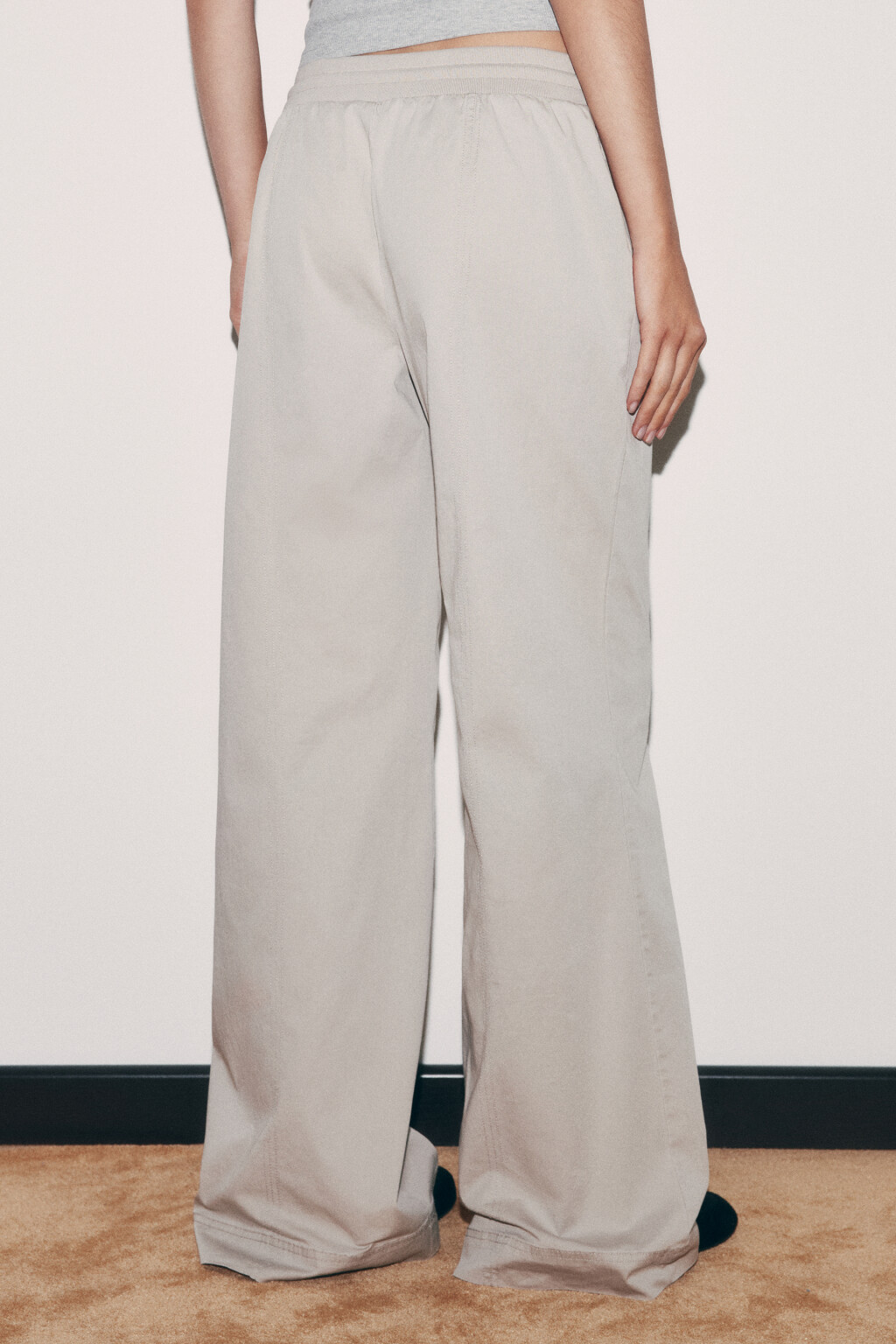 Брюки клеш хлопковые с низкой посадкой на завязках - цвет серый - 4