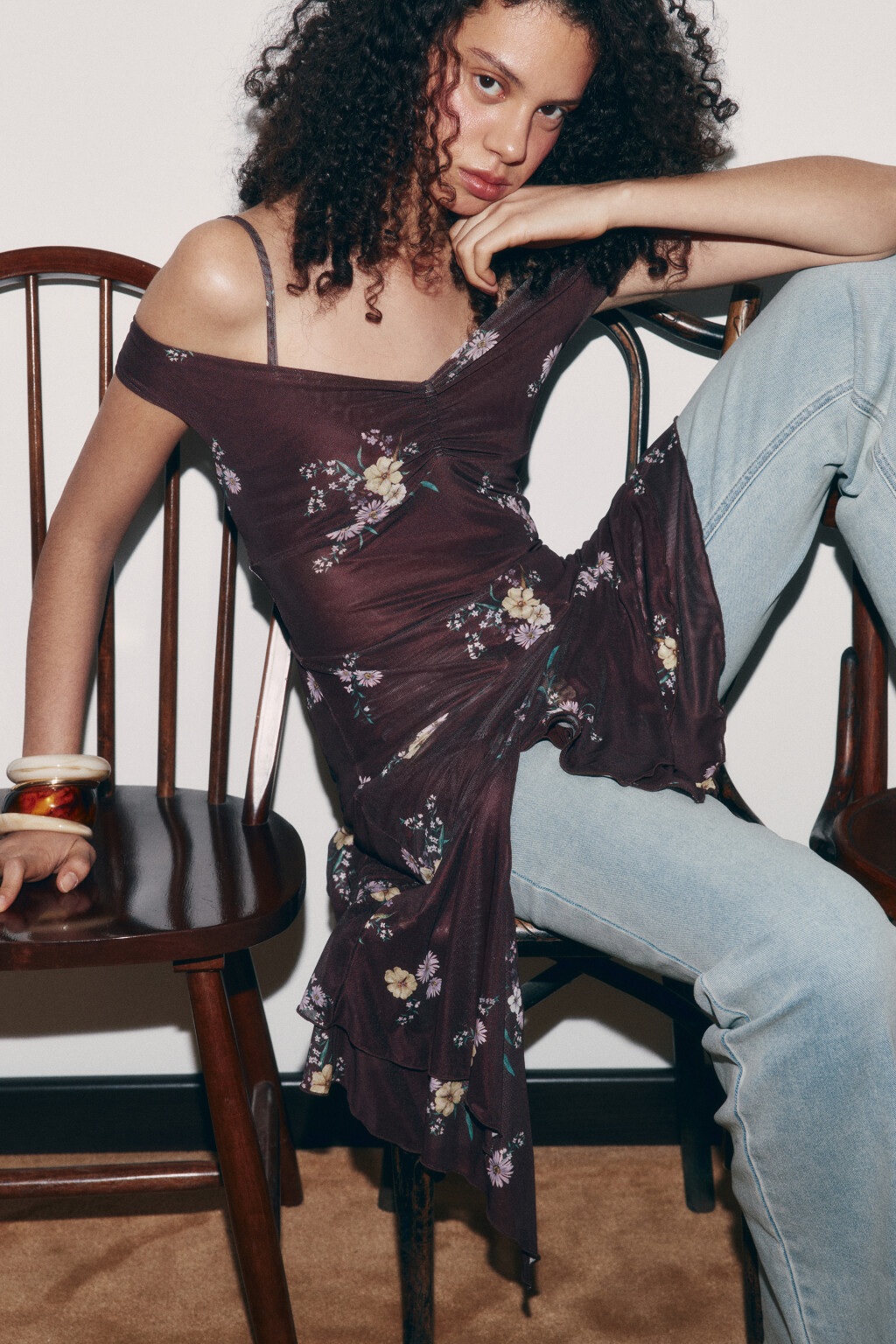 Платье-сарафан на бретелях с асимметричным низом - цвет мультиколор - 1