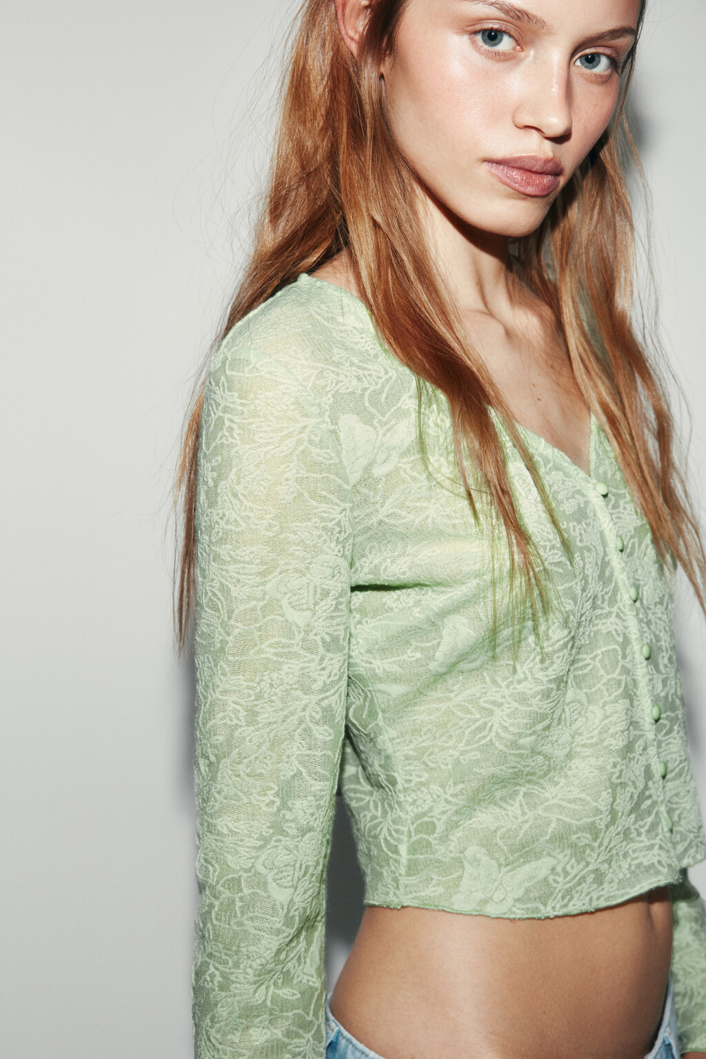 Лонгслив облегающий кружевной на пуговицах - цвет зеленый - 5