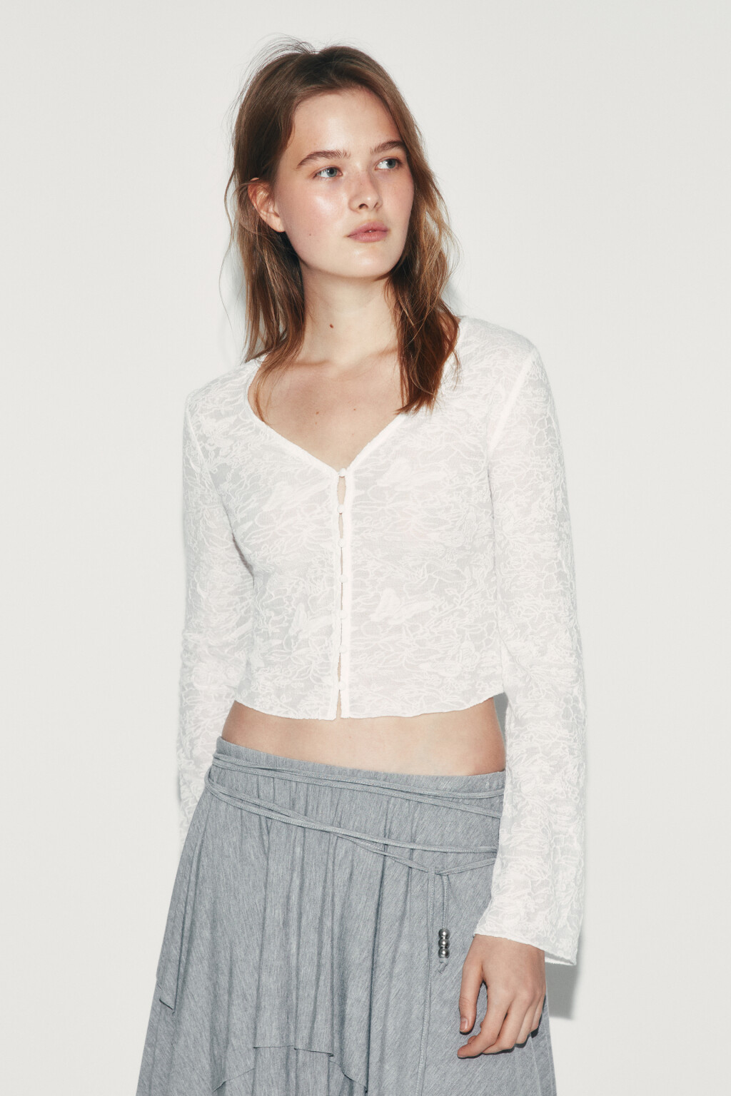 Лонгслив облегающий кружевной на пуговицах - цвет белый - 2