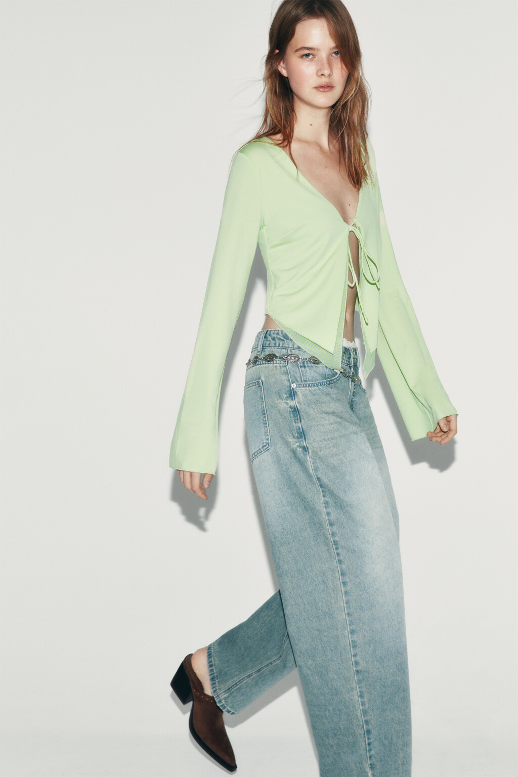 Блузка облегающая с расклешенными рукавами - цвет зеленый - 1
