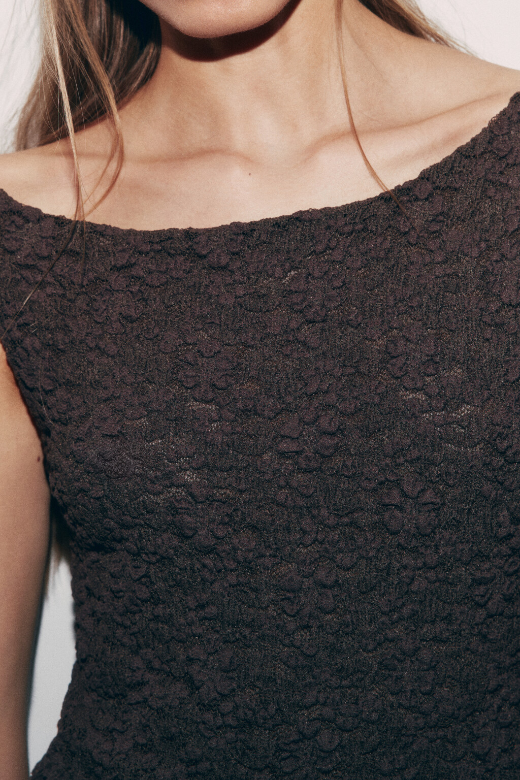 Блузка-топ ажурная - цвет коричневый - 5