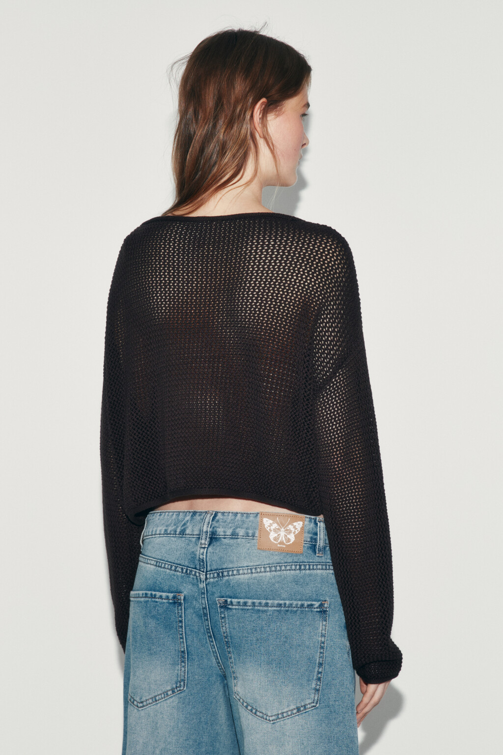 Джемпер вязаный укороченный с закрученными краями - цвет коричневый - 3