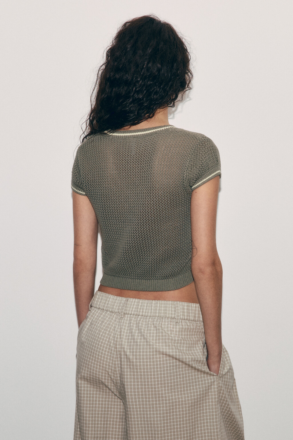 Футболка-топ кроше укороченная с кантом - цвет зеленый - 4