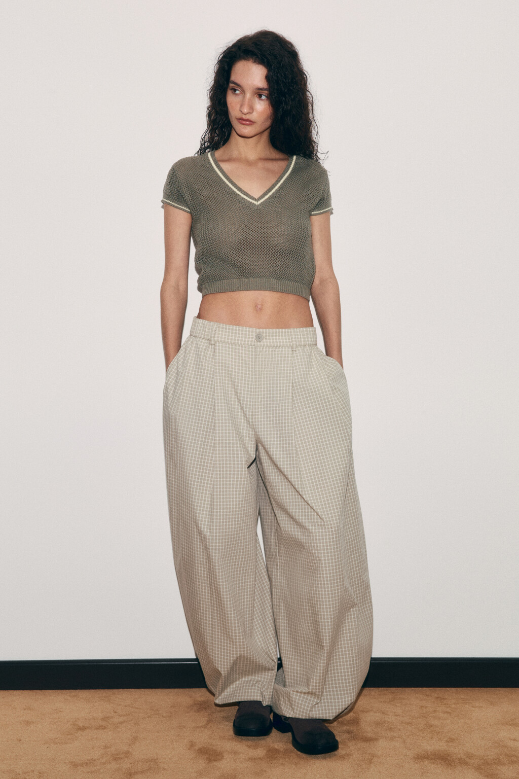 Футболка-топ кроше укороченная с кантом - цвет зеленый - 5