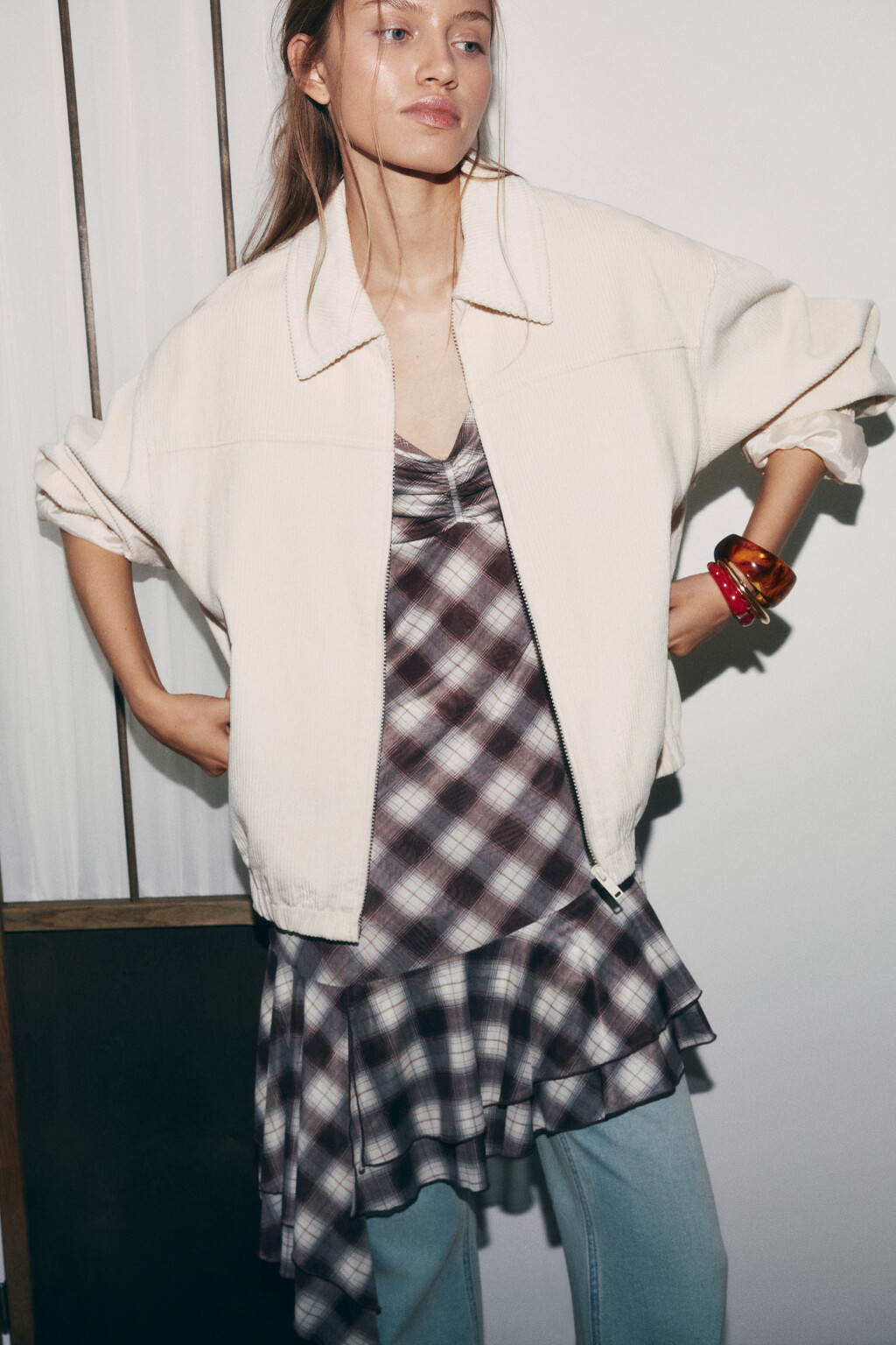 Куртка-бомбер вельветовая с отложным воротником - цвет молочный - 1