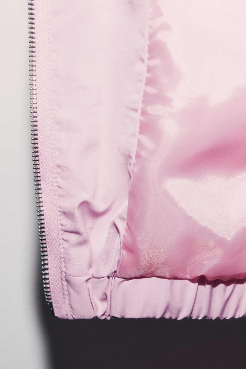 Куртка-ветровка с кружевными лампасами без капюшона - цвет розовый - 8