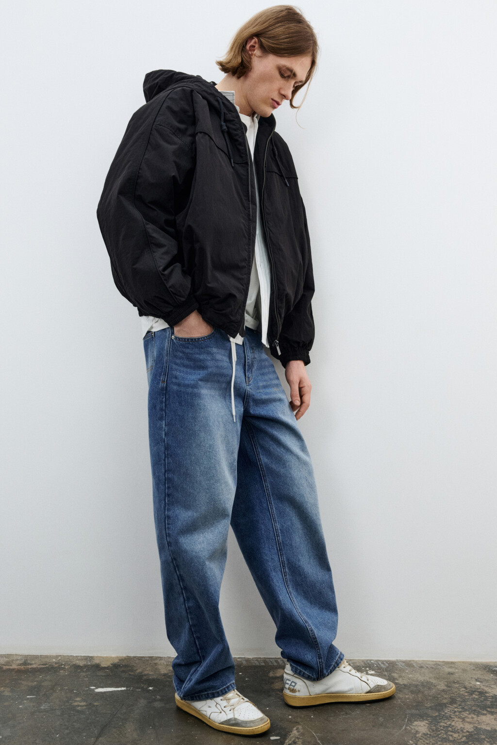 Куртка-бомбер с капюшоном - цвет черный - 2