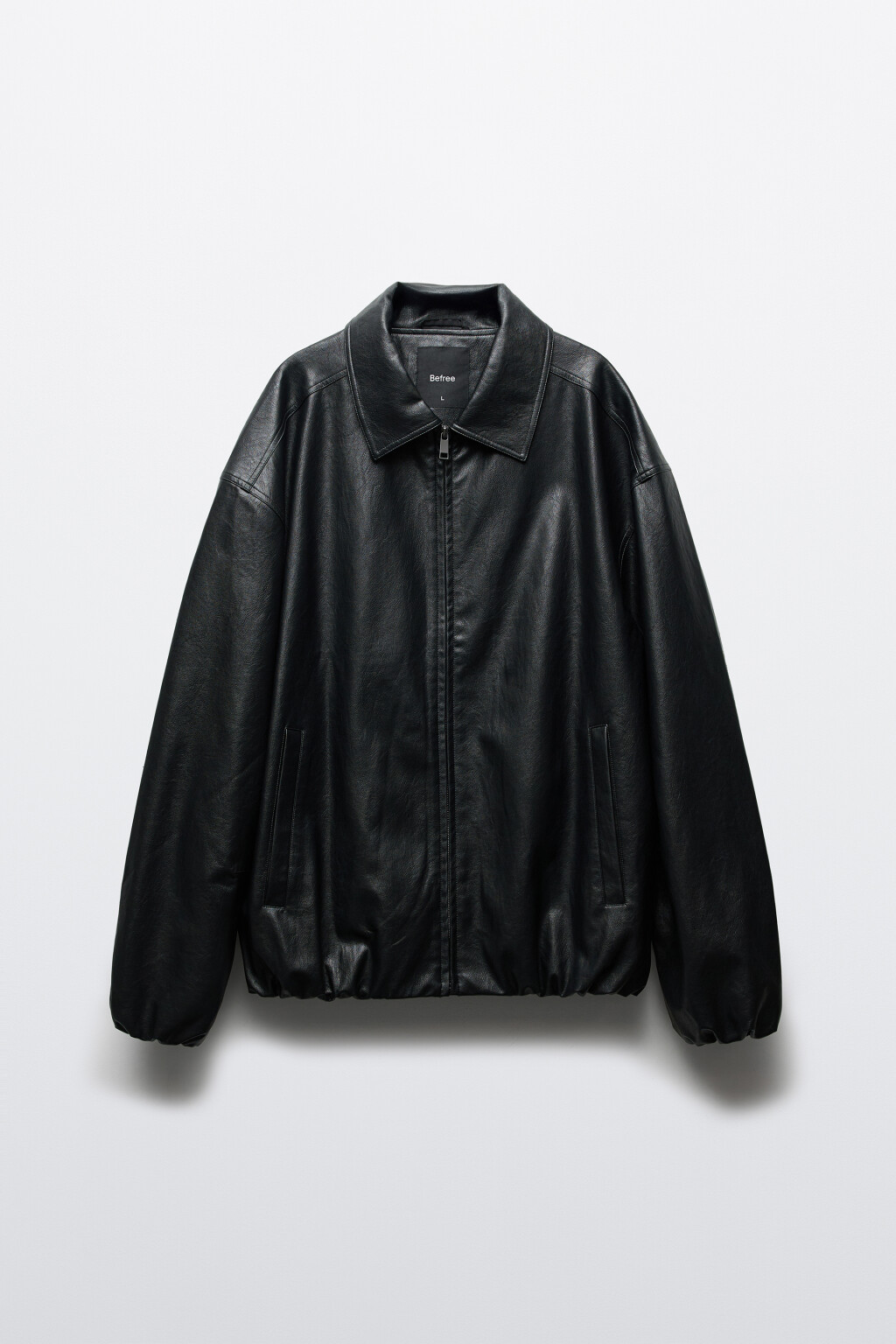 Куртка-бомбер утепленная с кожаной фактурой - цвет черный - 10