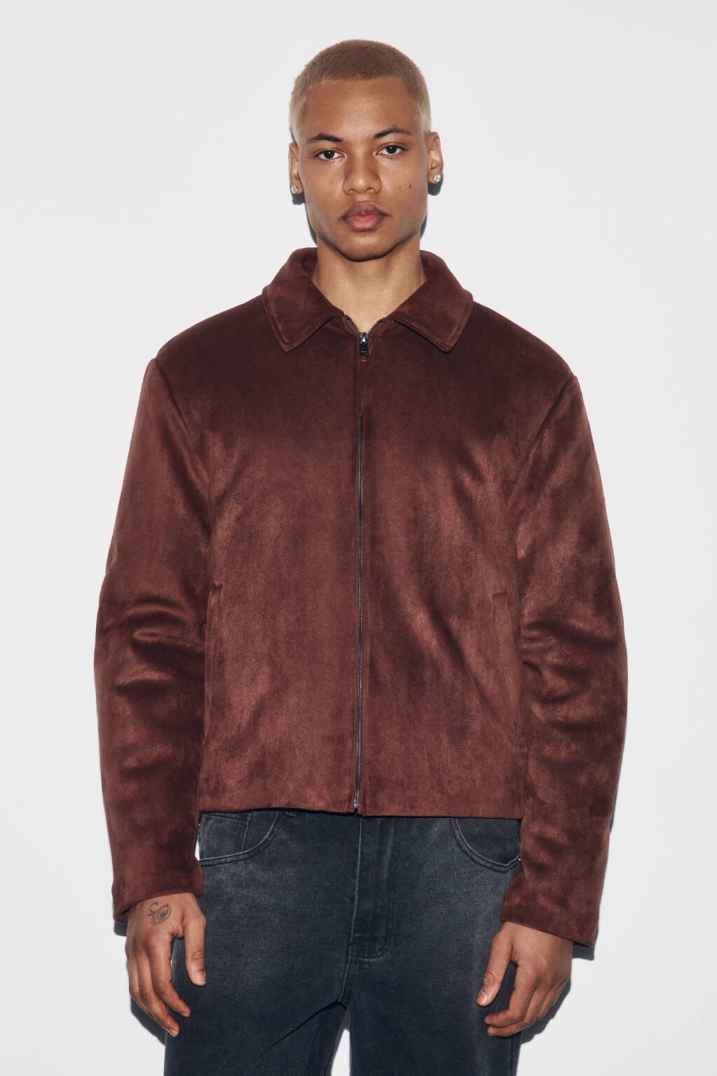 Куртка укороченная с замшевой фактурой без капюшона - цвет коричневый - 3