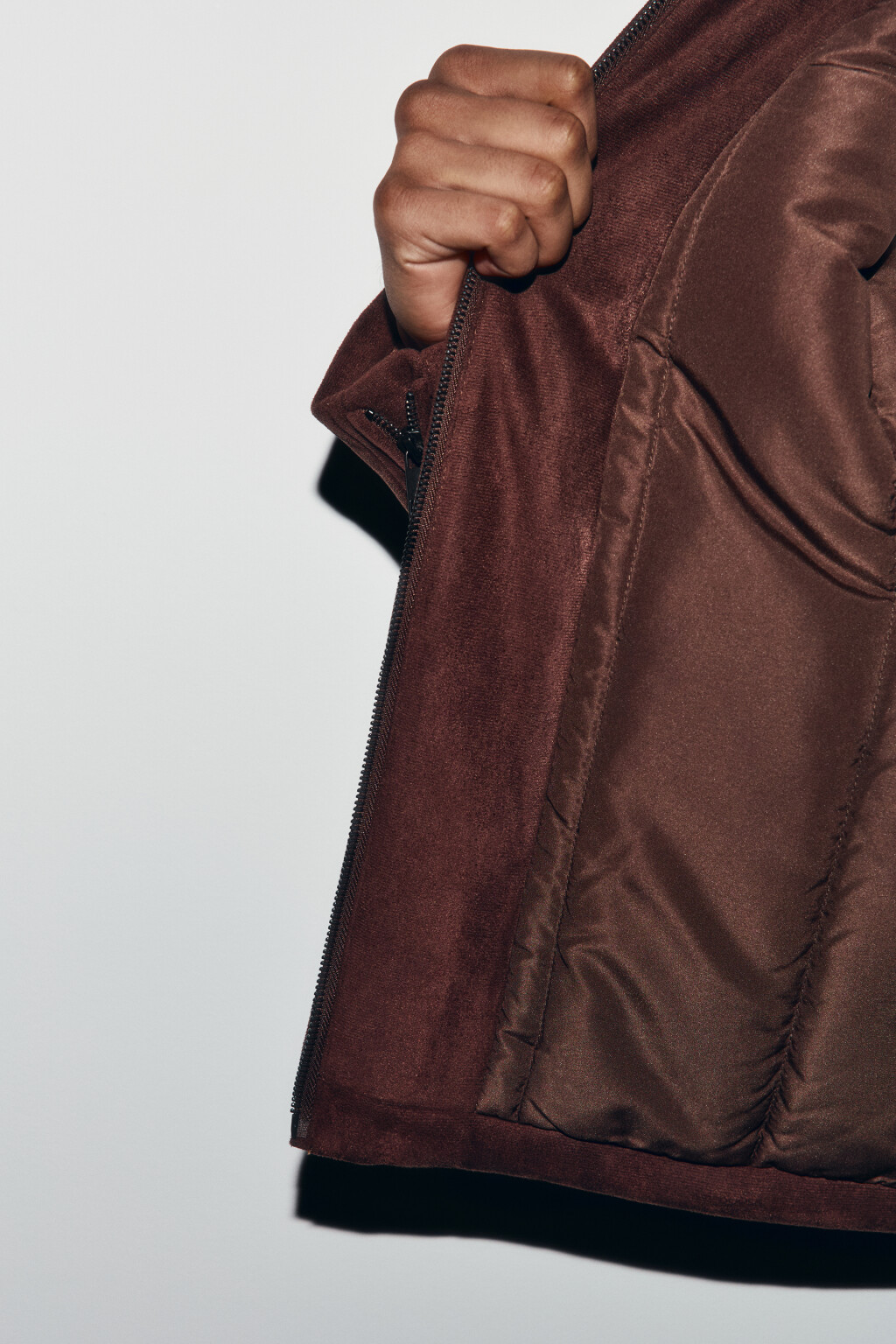 Куртка укороченная с замшевой фактурой без капюшона - цвет коричневый - 8