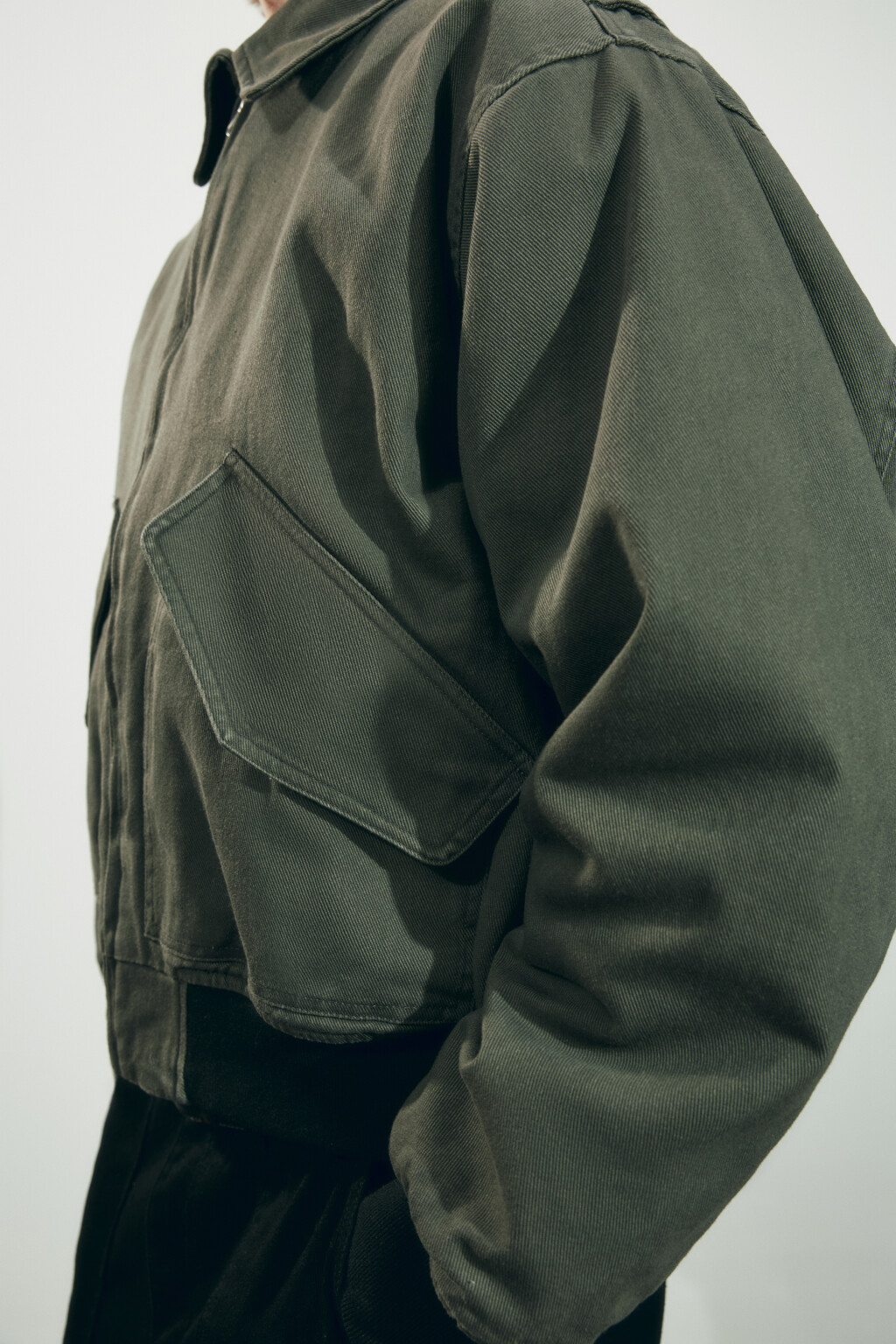 Куртка-бомбер джинсовая с отложным воротником - цвет зеленый - 6