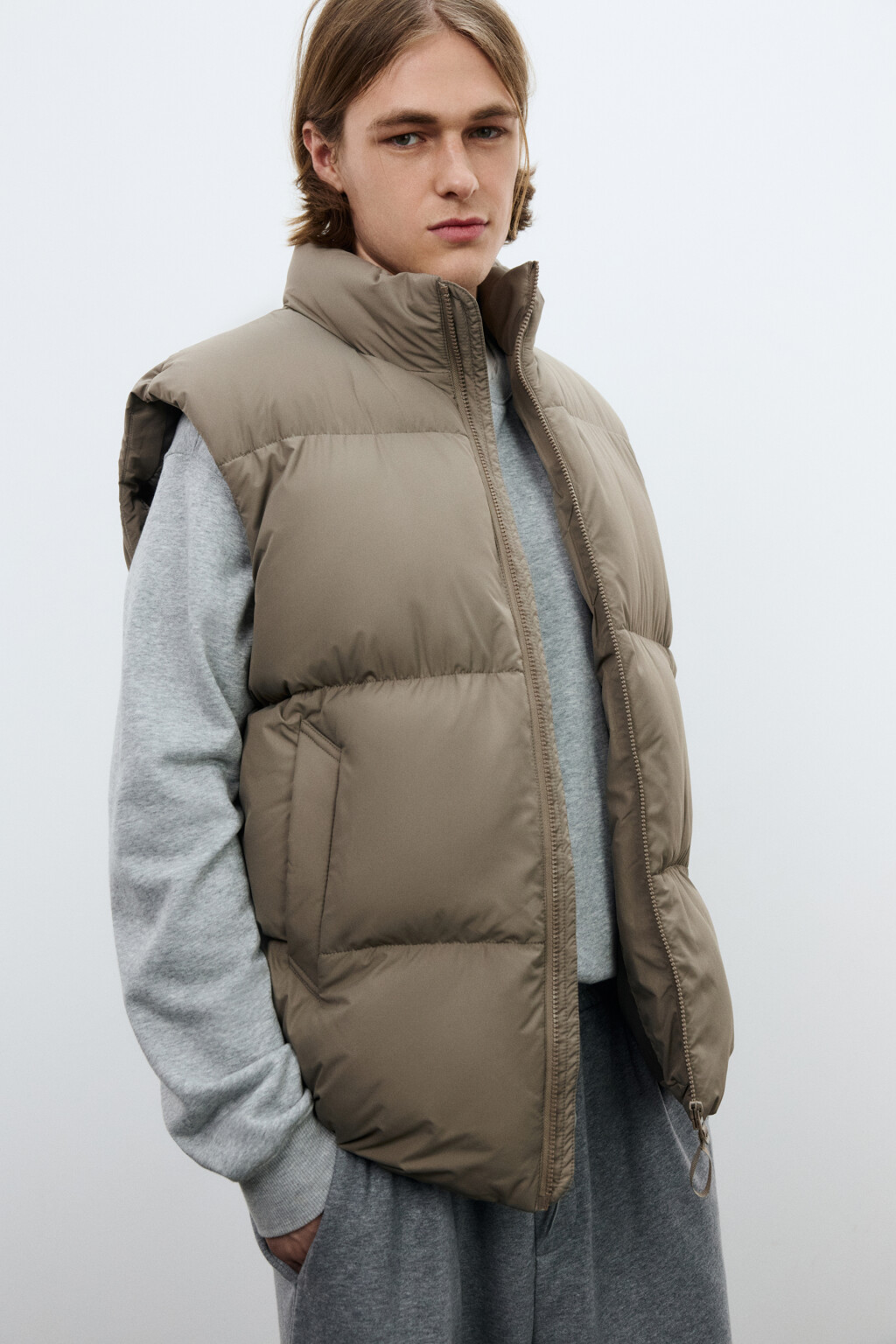 Жилет стеганый с воротником-стойкой - цвет коричневый - 1