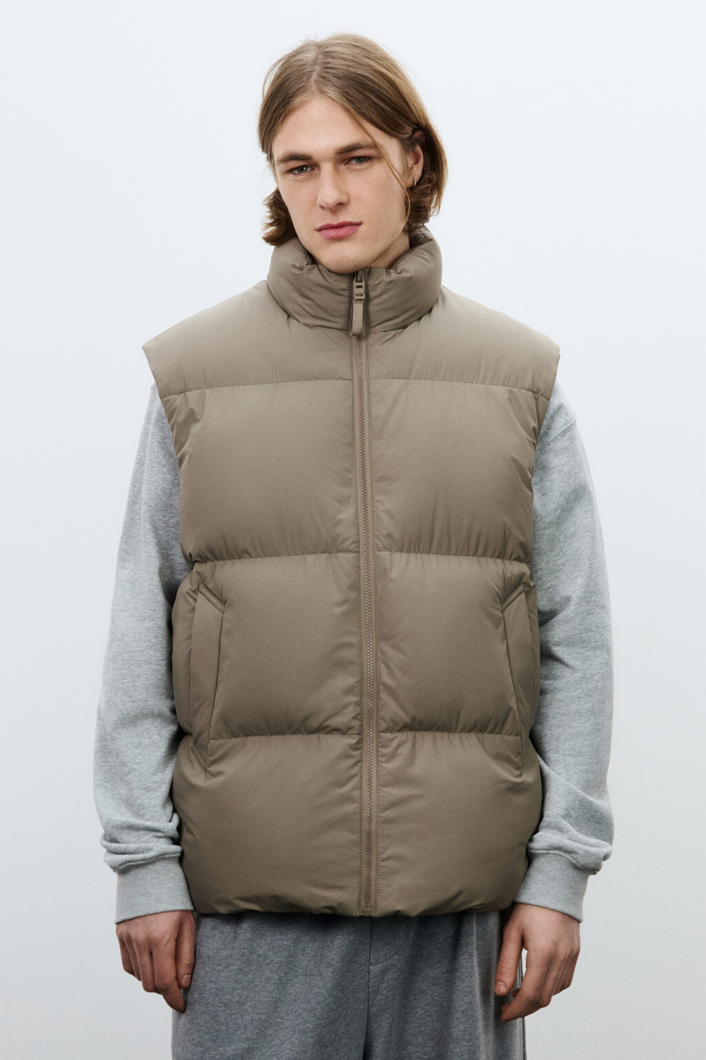 Жилет стеганый с воротником-стойкой - цвет коричневый - 3