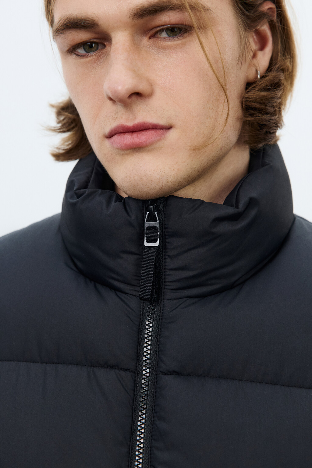 Жилет стеганый с воротником-стойкой - цвет черный - 5