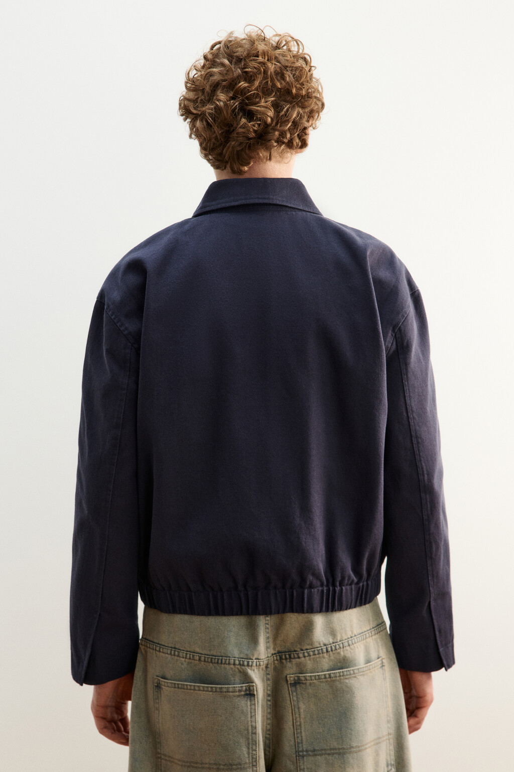 Куртка джинсовая с отложным воротником на молнии - цвет синий - 4