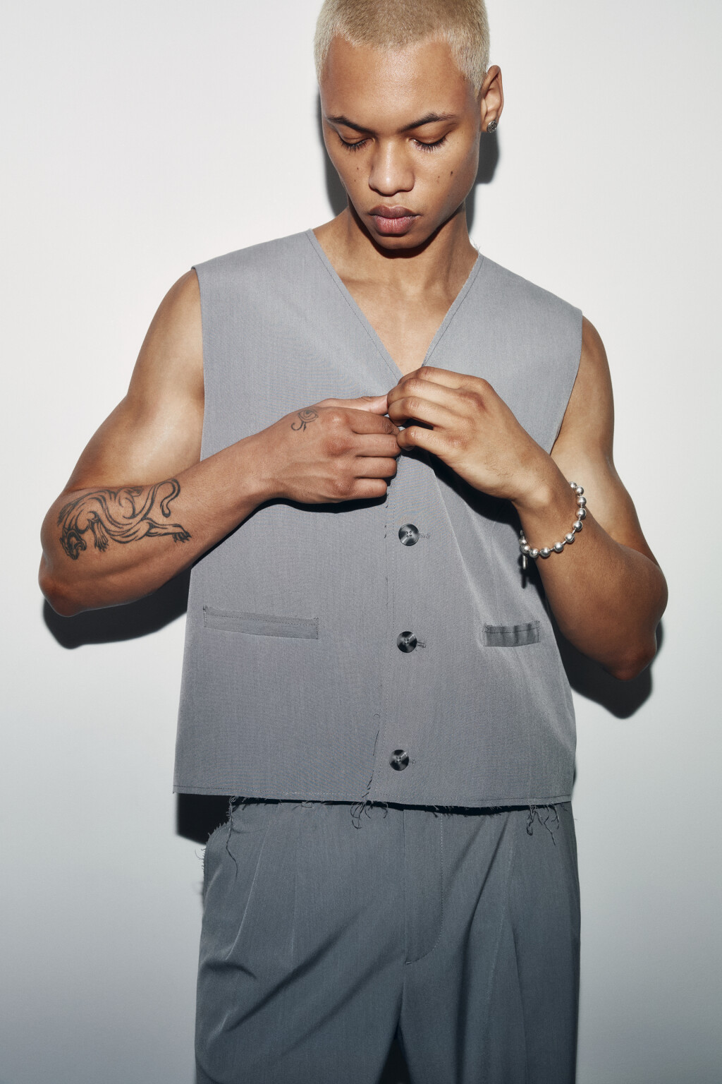Жилет костюмный укороченный - цвет серый - 1