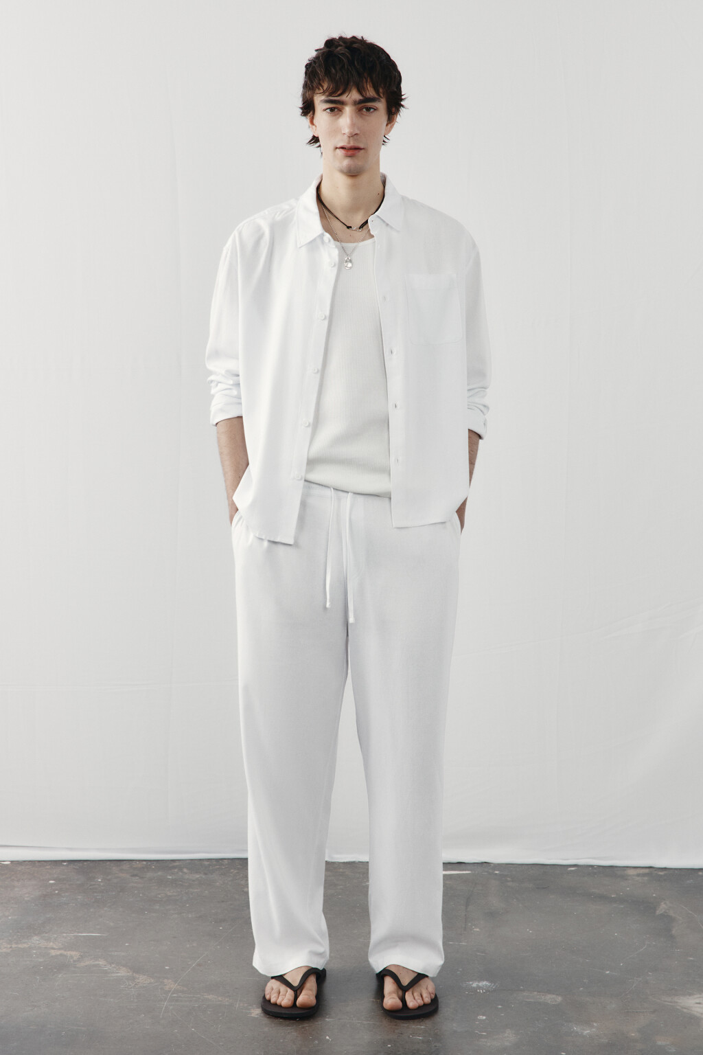 Брюки широкие трикотажные на завязках со льном - цвет белый - 4