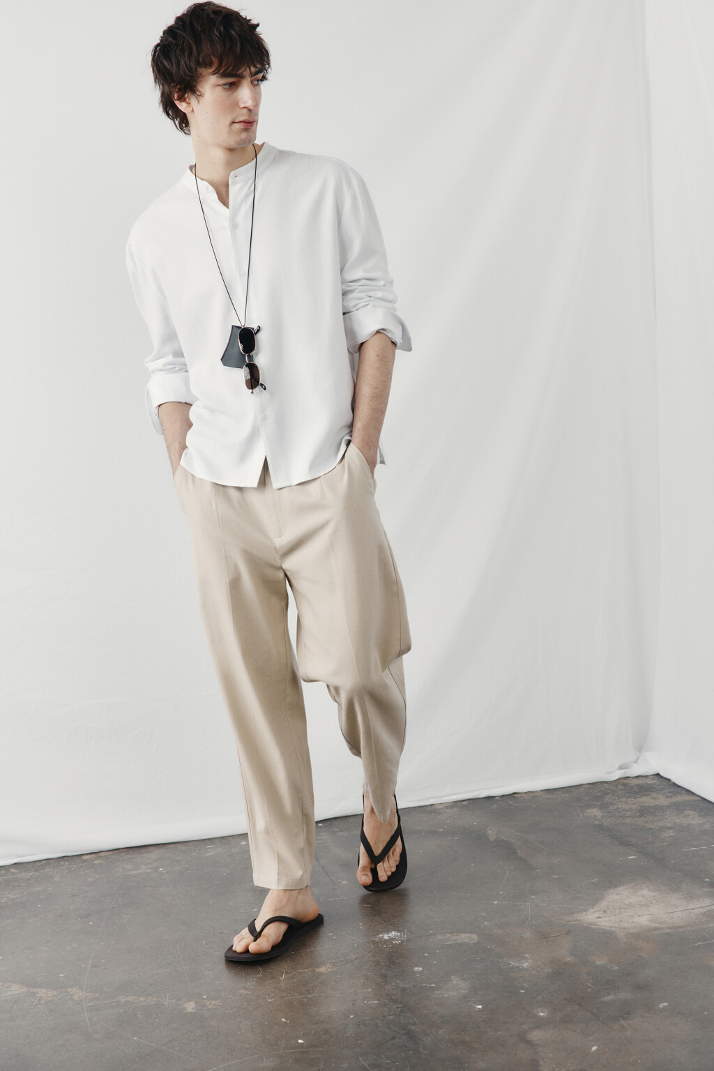 Брюки вискозные прямые со льном и средней посадкой - цвет бежевый - 1