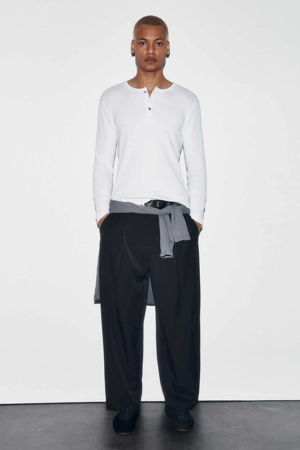 Брюки костюмные со средней посадкой - цвет черный - 5