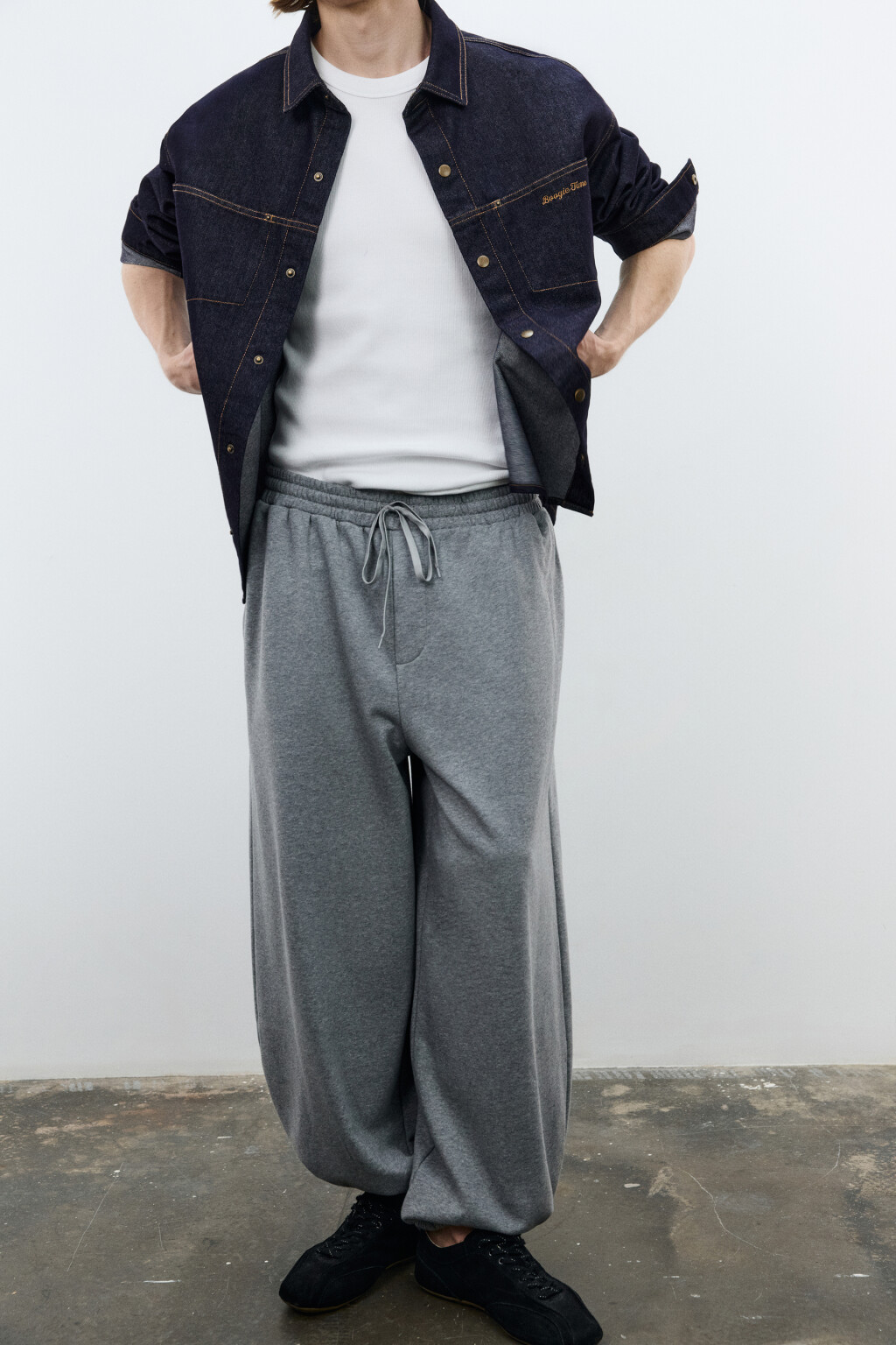 Брюки-джоггеры со средней посадкой - цвет серый - 1