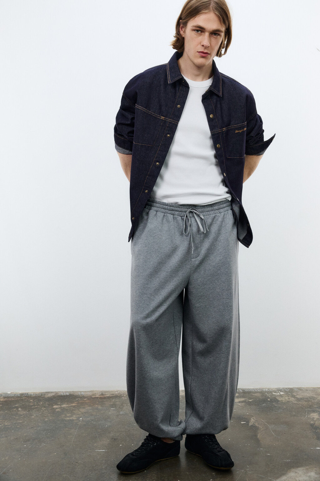 Брюки-джоггеры со средней посадкой - цвет серый - 2