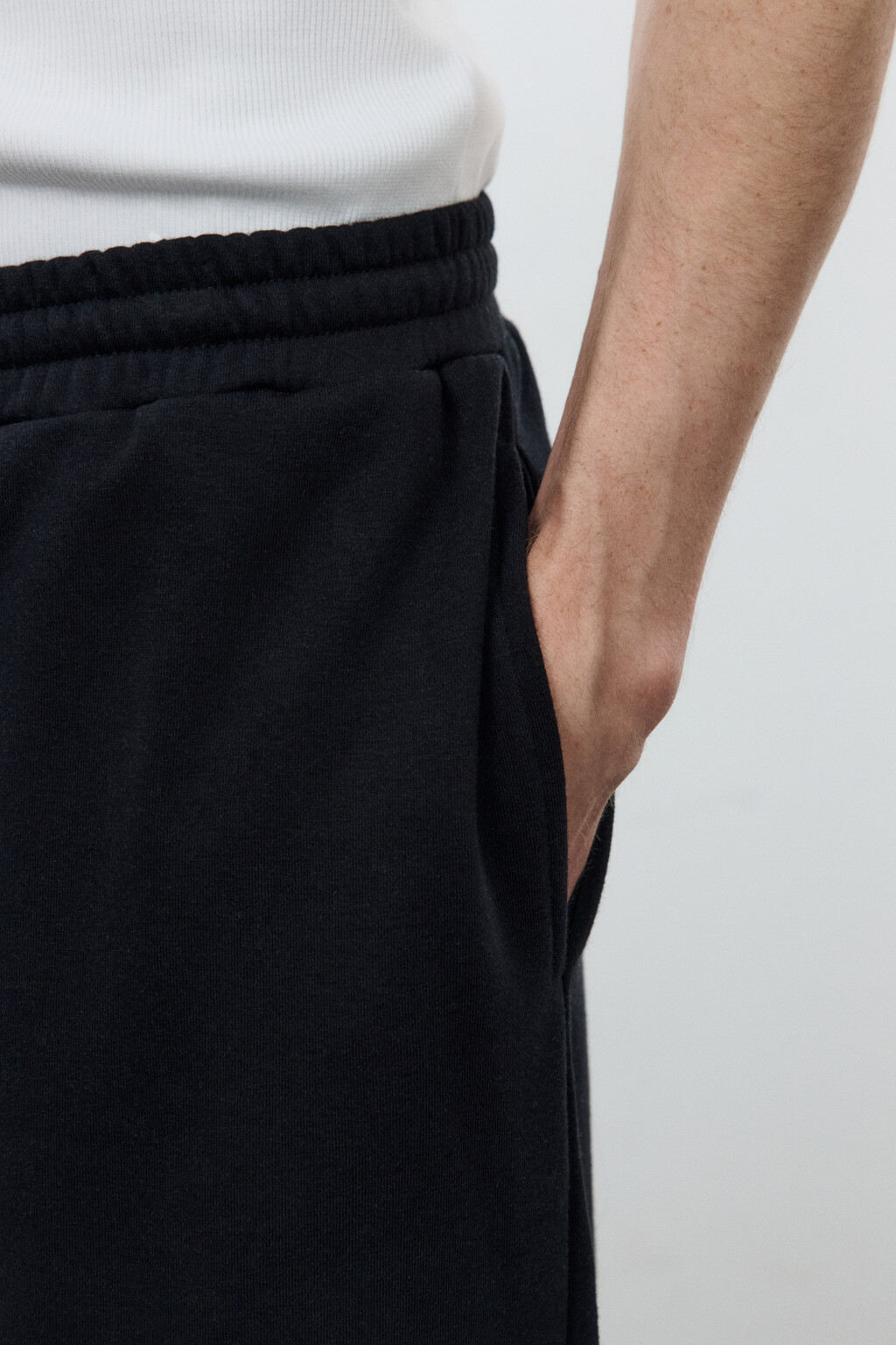 Брюки-джоггеры со средней посадкой - цвет черный - 7