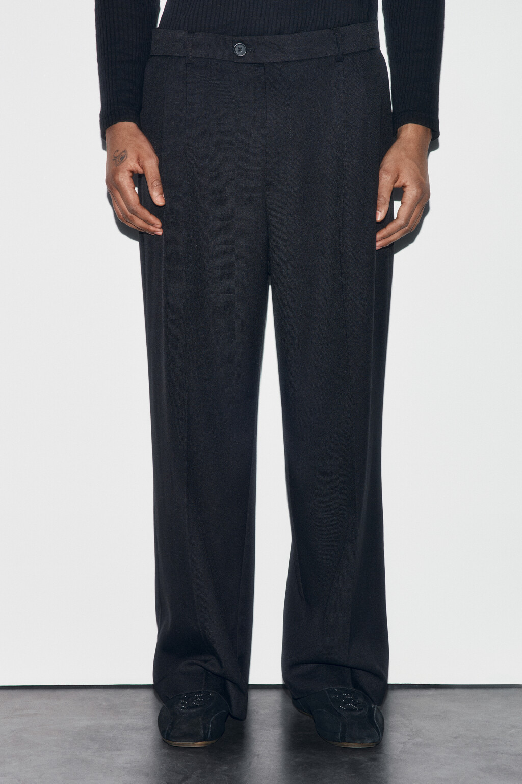 Брюки straight fit костюмные со средней посадкой - цвет черный - 2