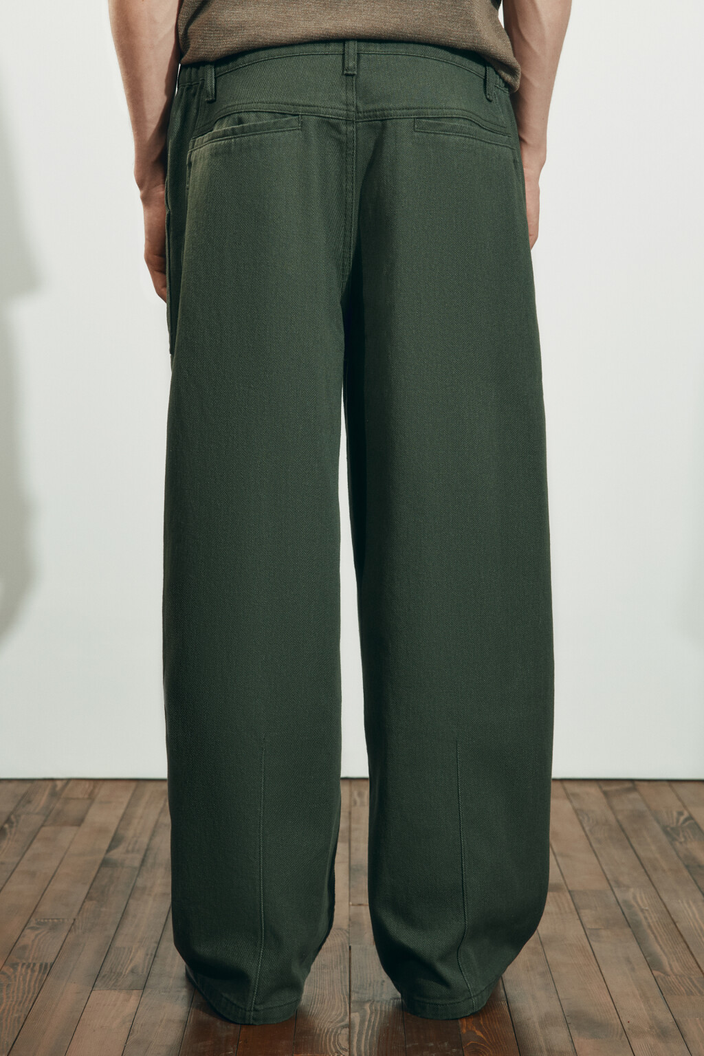 Брюки wide leg со средней посадкой в рубчик - цвет зеленый - 4