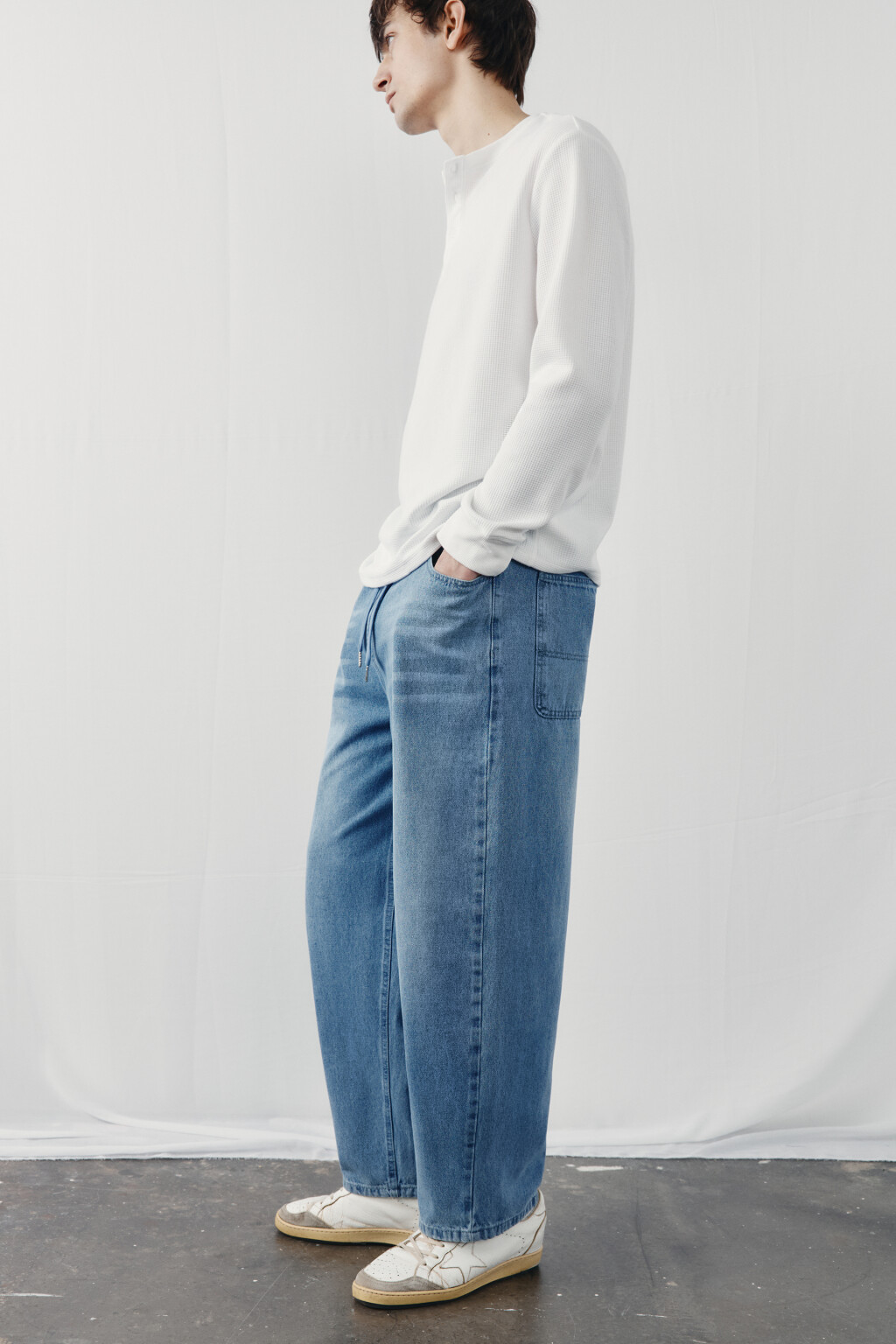 Джинсы baggy fit со средней посадкой на резинке - цвет голубой - 1