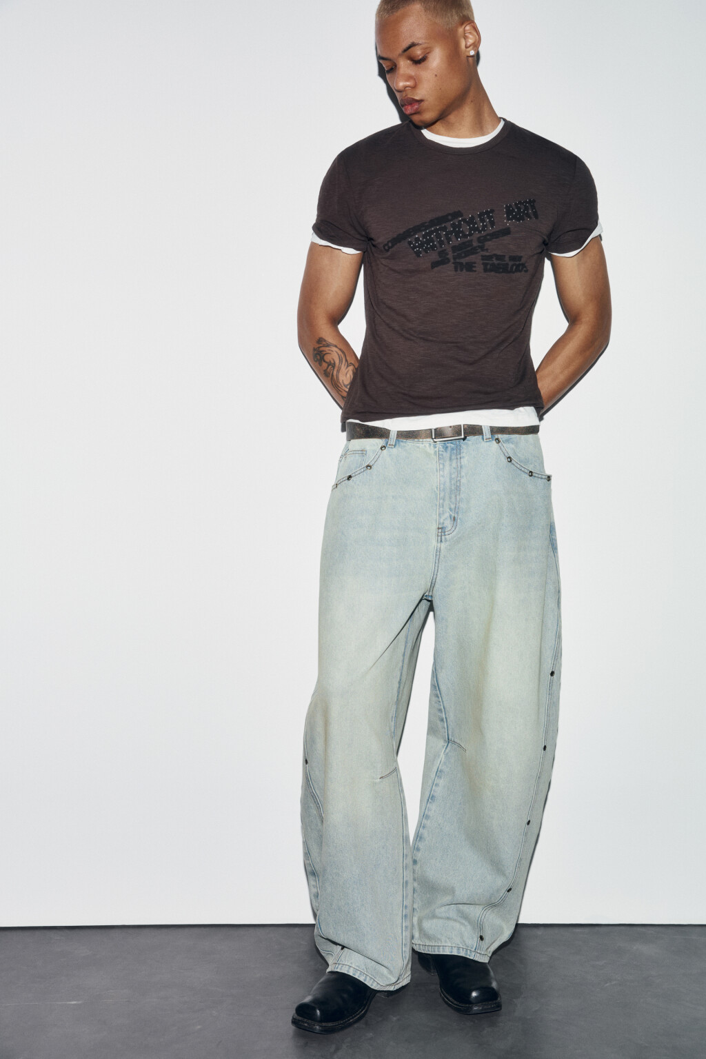 Джинсы baggy fit со средней посадкой и люверсами - цвет голубой - 2