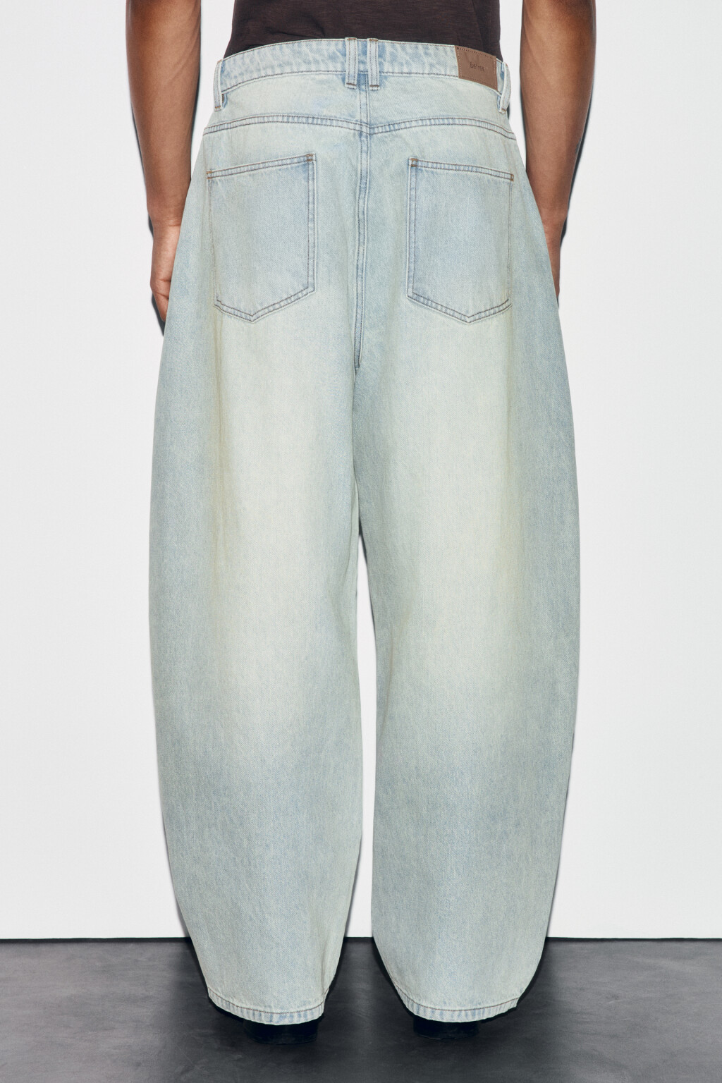 Джинсы baggy fit со средней посадкой и люверсами - цвет голубой - 4
