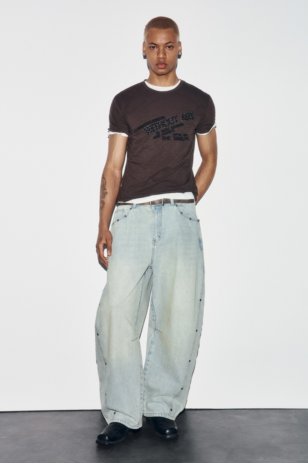 Джинсы baggy fit со средней посадкой и люверсами - цвет голубой - 5