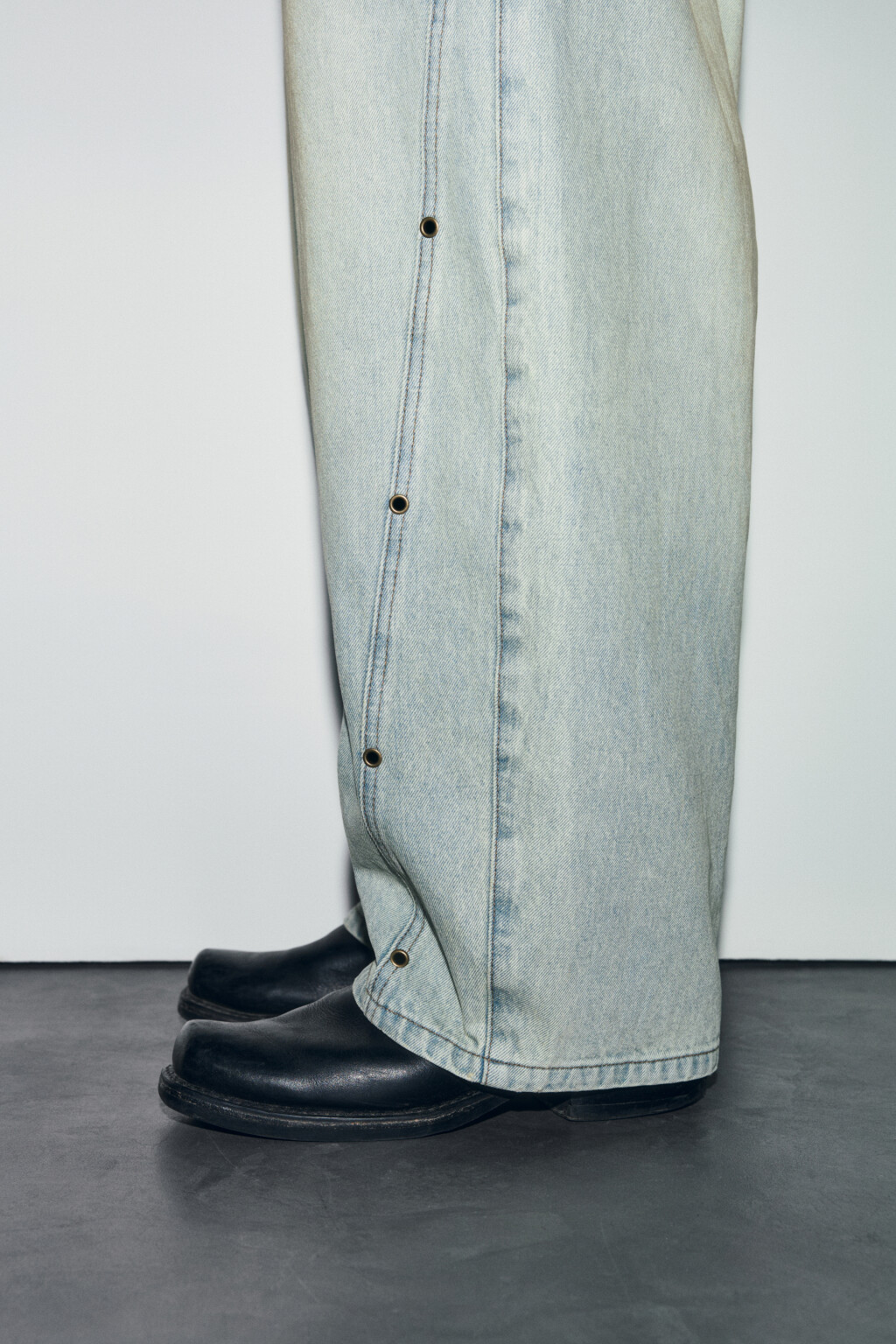Джинсы baggy fit со средней посадкой и люверсами - цвет голубой - 7