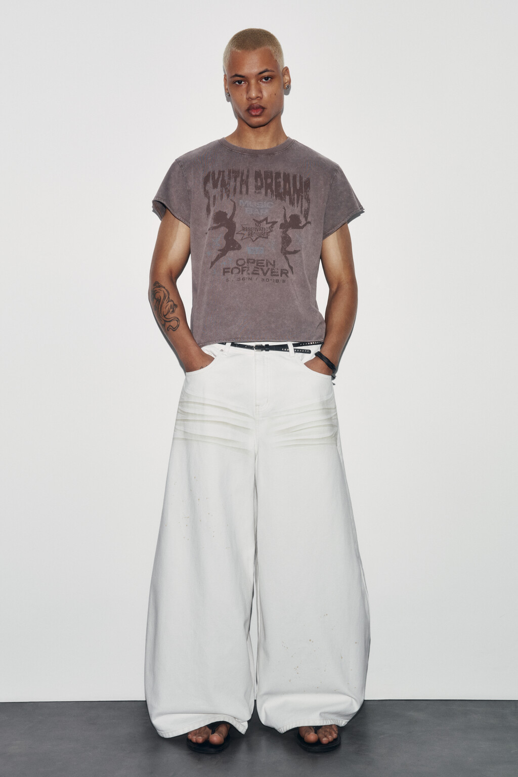 Джинсы baggy fit со средней посадкой с эффектом грязи - цвет молочный - 5