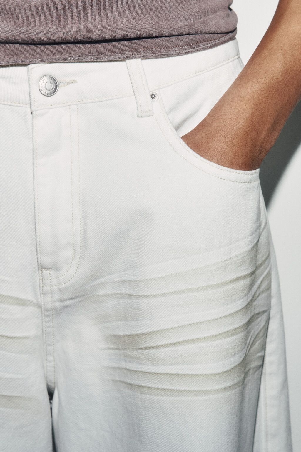 Джинсы baggy fit со средней посадкой с эффектом грязи - цвет молочный - 7