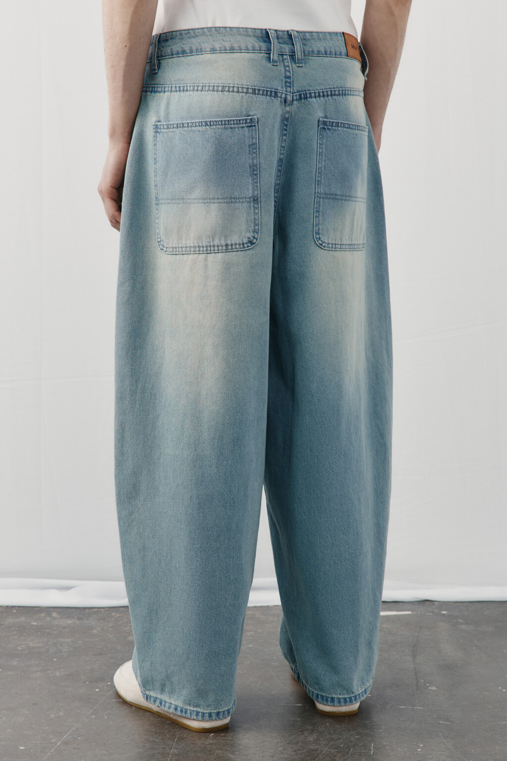Джинсы багги со средней посадкой - цвет голубой - 4