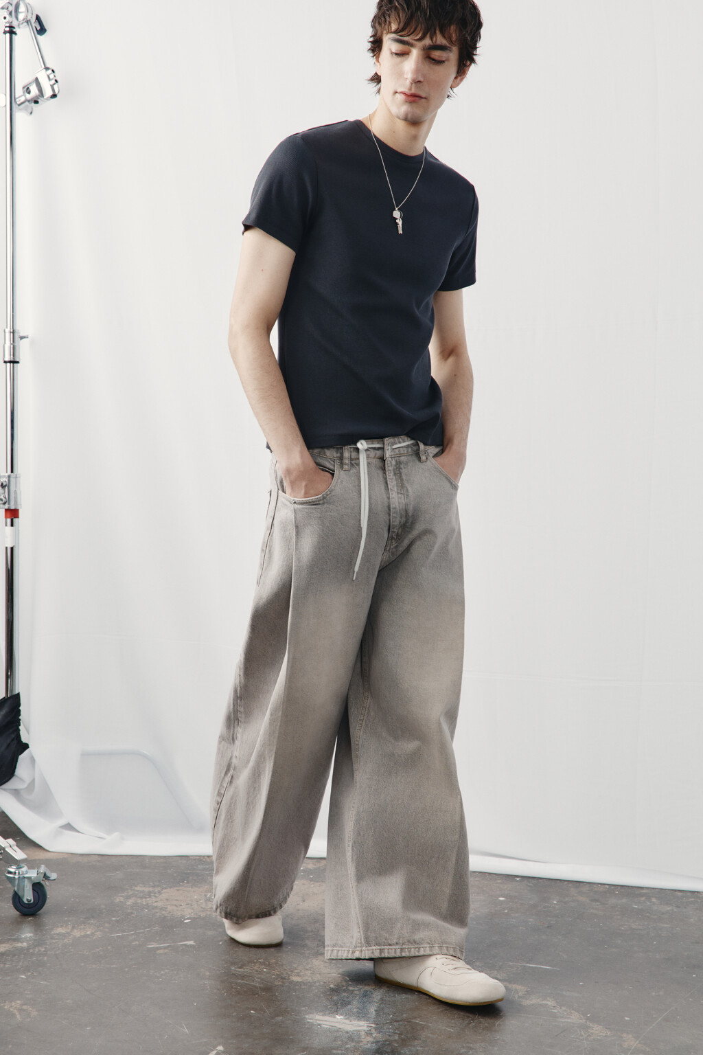 Джинсы wide leg со средней посадкой и складками - цвет бежевый - 1