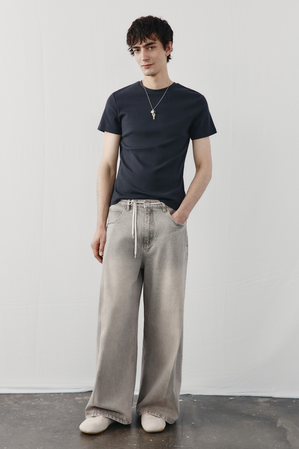 Джинсы wide leg со средней посадкой и складками - цвет бежевый - 4