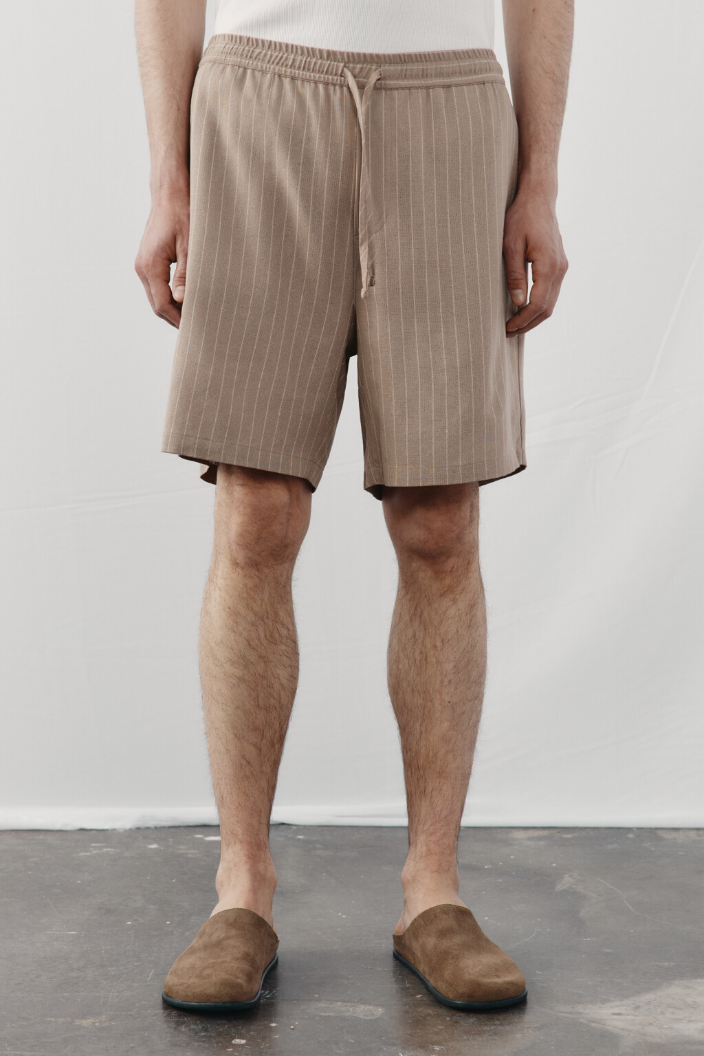 Шорты вискозные со льном на завязках - цвет коричневый - 2