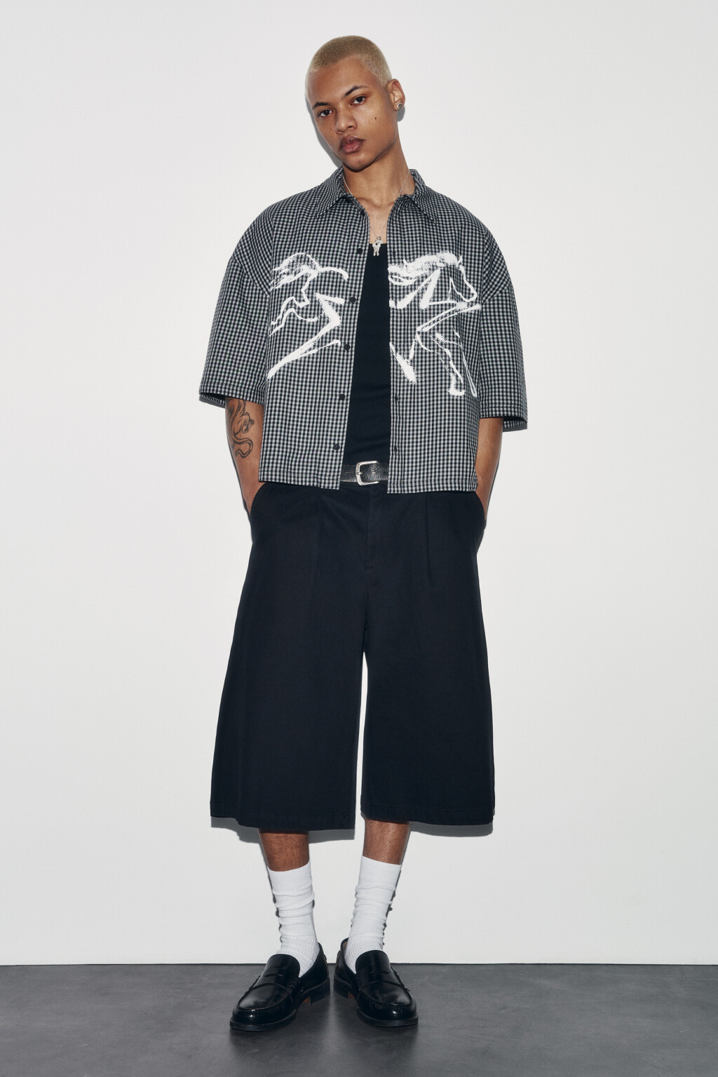 Шорты-бермуды костюмные со средней посадкой - цвет черный - 4