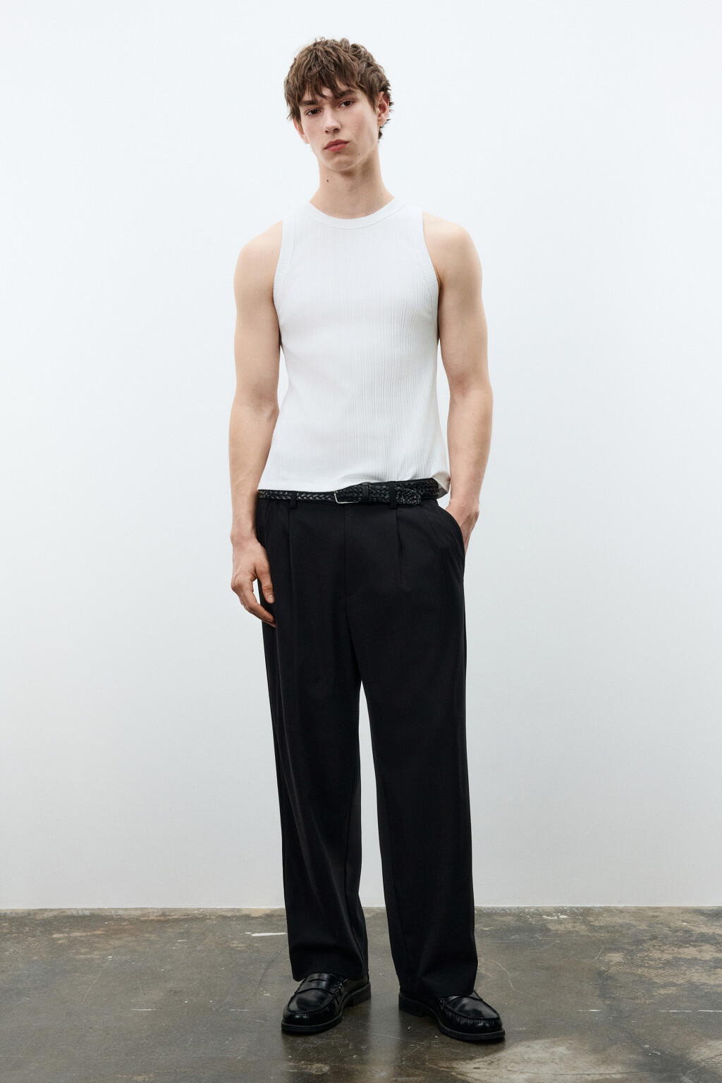 Майка-топ хлопковая приталенная в рубчик - цвет белый - 4