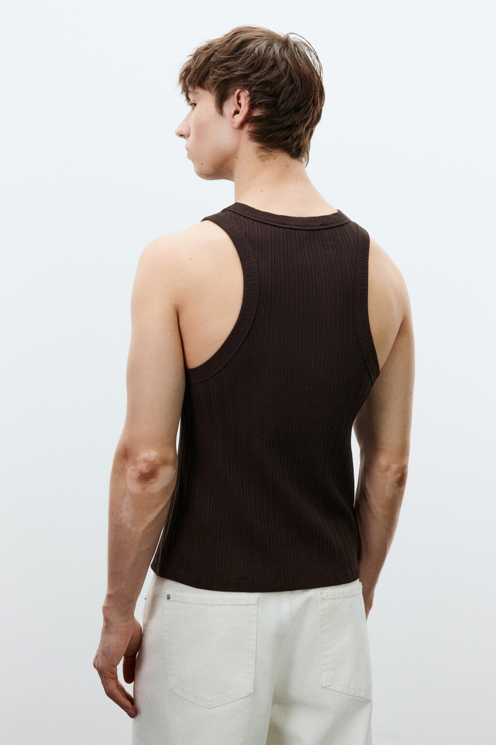 Майка-топ хлопковая приталенная в рубчик - цвет коричневый - 4